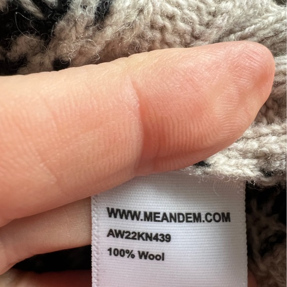 Me+Em Sweater Vest with detachable turtle neck. Size Large. - Picture 8 of 8